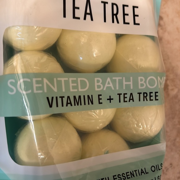 Tea Tree Bath Bombs - Picture 3 of 3